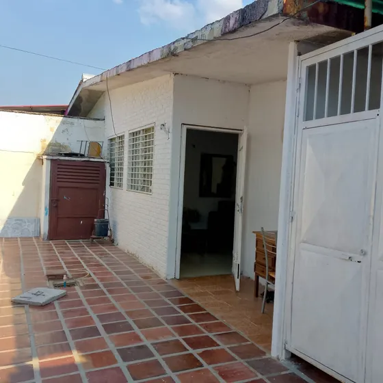 Casa En La  Urbanización Parque Valencia 