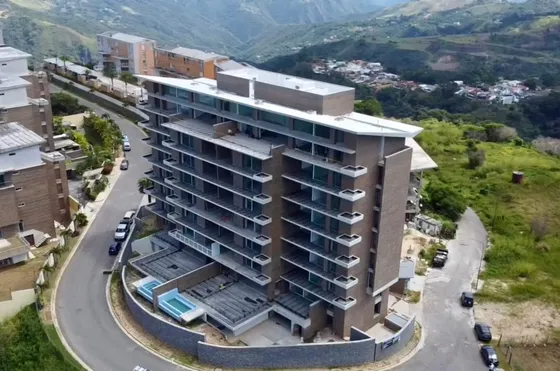 Alto Hatillo Apartamento Obra Gris/financiado 180m 4h-5b-2p-1m
