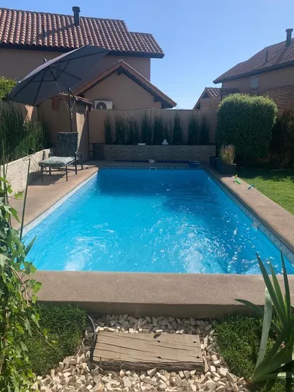 Amplia Casa De 4h Y 3b En Condominio Laguna Del Sol