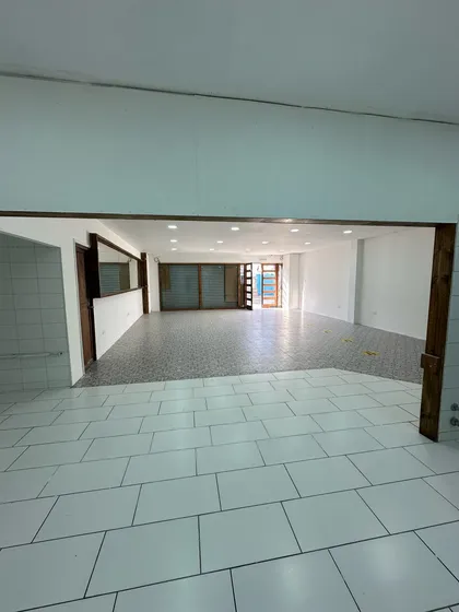 Local En Arriendo Ubicado En Centro De Serena (160128)