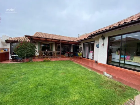 Venta Hermosa Casa En Condominio, Mantagua