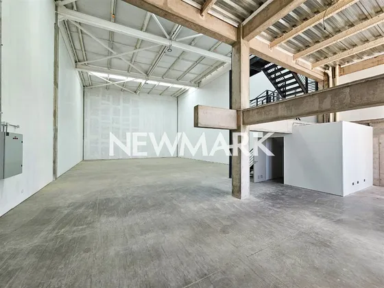 Bodega Dentro De Nuevo Centro Logístico Con Oficina