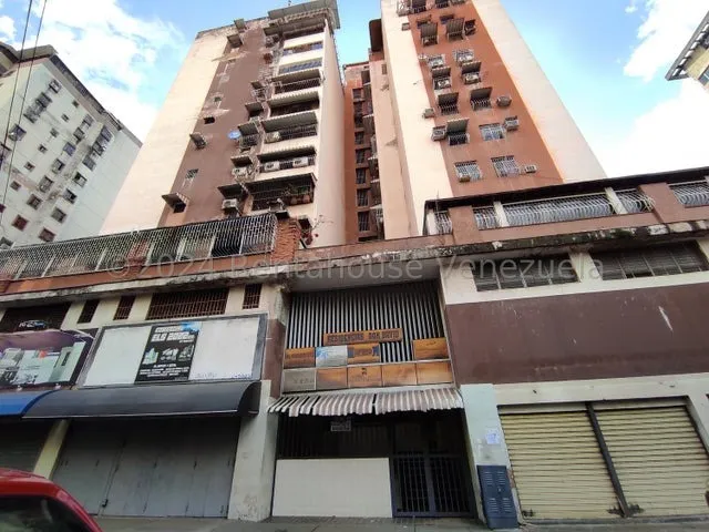 Venta Oficina 81 Mts Zona Centro Maracay Calle Sanchez Carrero Gjg 25-3322