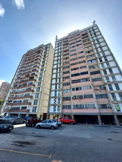 Best House Vende Apartamento En Los Teques Residencia ( Tamari ) 