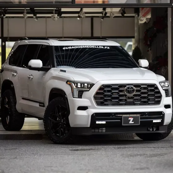 Toyota Sequoia Platinum Iforce Max 3.5