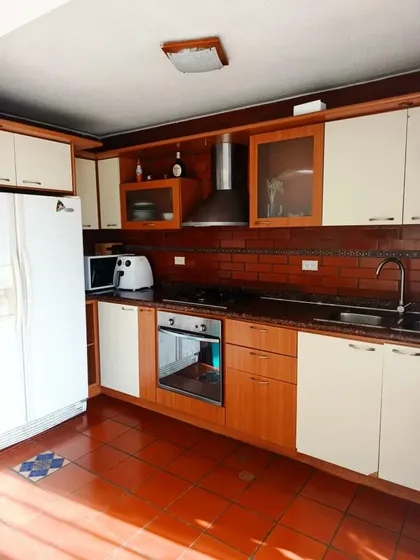 Venta De Apartamento En El C.r Guaica Mar I, Lecheria. (precio De Oportunidad)