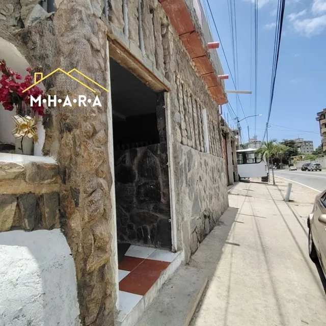 Local En Venta En La Guaira A Pie De Calle  En  Tanaguarena Frente A Club 