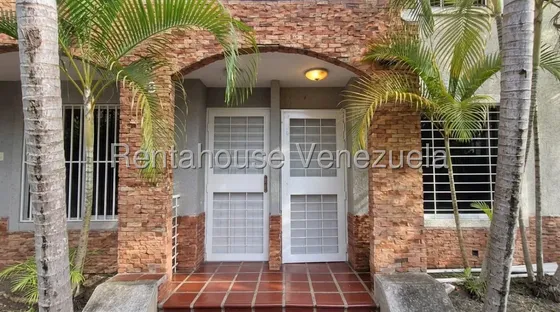 Casa En Alquiler Urbanizacion Tarabana Plaza Ribereña Cabudare!! Jrh