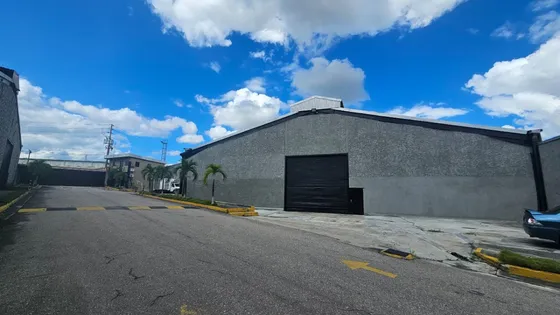 Guatire, Galpón Industrial, Las Flores 1.330,31 M²