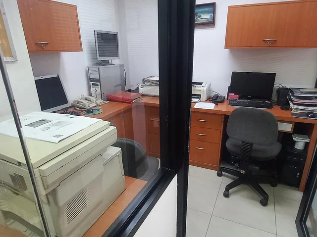 Vendo Oficina Dividida En 2 Áreas Centro Comercial Plaza Los Palos Grandes 