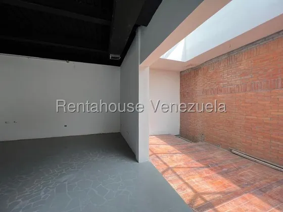 Local Comercial En Venta Los Palos Grandes Mls #25-18425