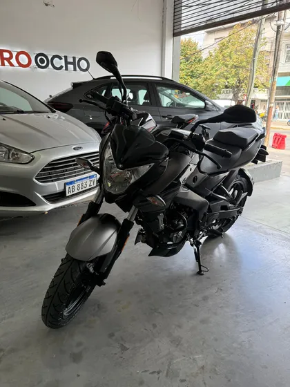 Rouser 200 Ns