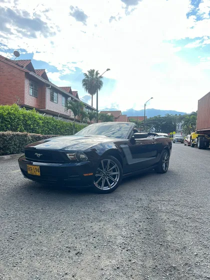 Ford Mustang Convertible At 4000cc 2p