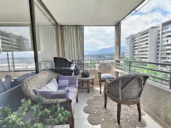 Departamento En Venta De 4 Dorm. En Lo Barnechea
