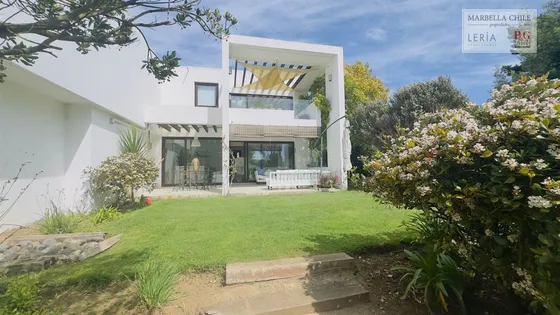 Casa En Venta De 4 Dorm. En Puchuncaví