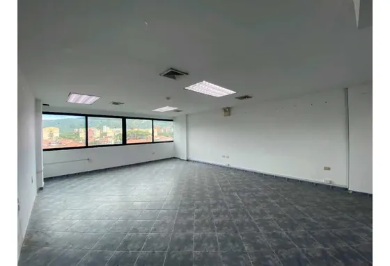 Oficina En Alquiler En Cc Paseo La Granja Naguanagua Hv-10133520