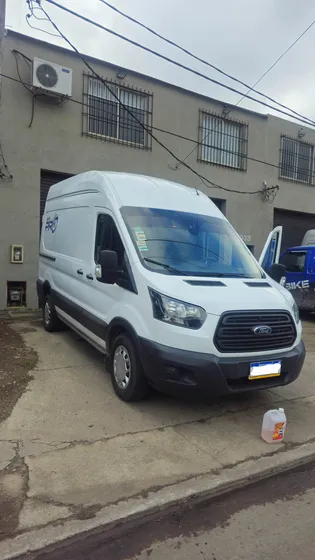 Ford Transit 2.2 Furgon Mediano 350m