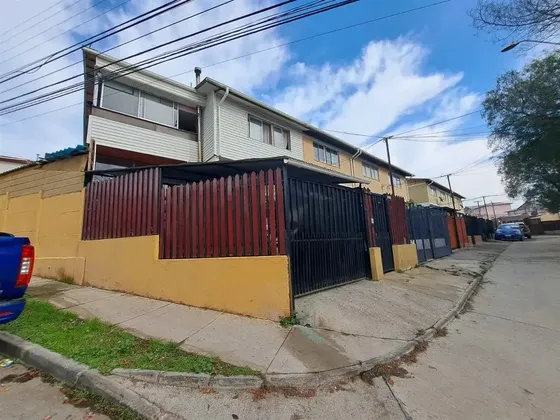 Casa En Venta En Belloto 2000 Quilpué