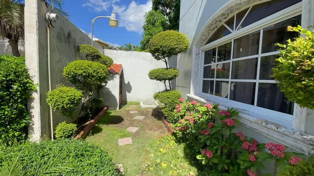 Hermosa Casa En Residencial Próximo Al Acuario