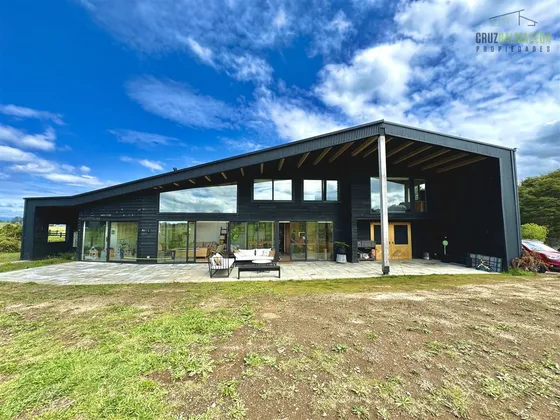 Casa En Venta De 5 Dorm. Reserva De Sta Clara Puerto Varas