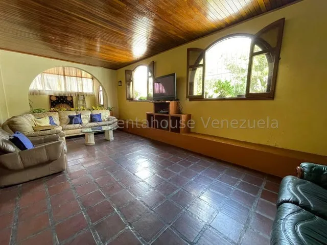 Venta Casa En Calle Cerrada En Piedra Azul #23-32159 Ijp