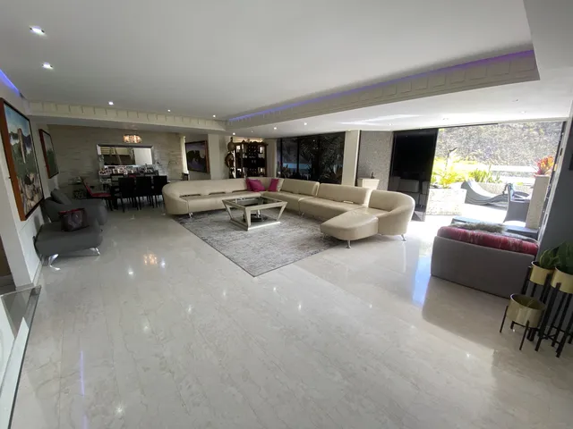Se Vende Ph 740m2 3h+s/3.5b+s/6p Lomas De La Alameda
