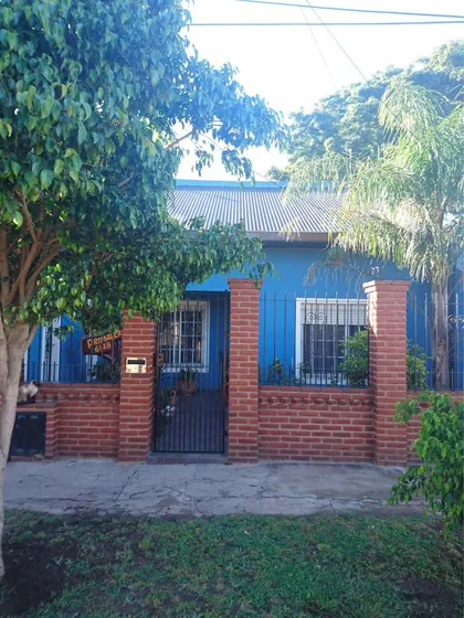 Casa En Venta - 4 Dormitorios 2 Baños - 300mts2 - San Francisco Solano