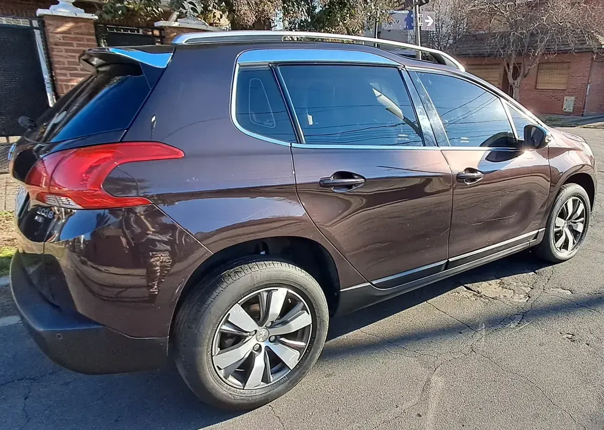 Peugeot 2008 1.6 Feline