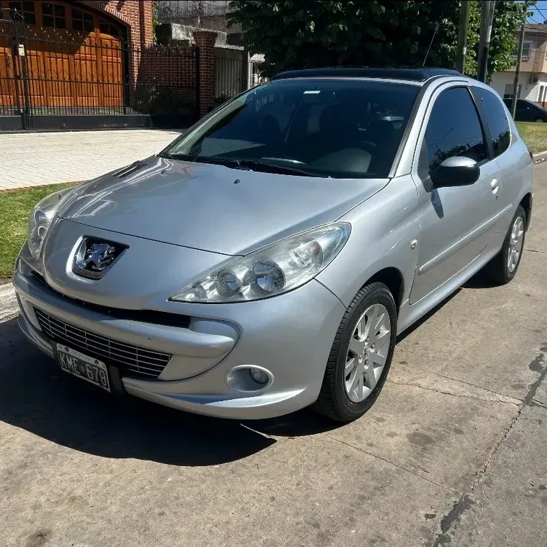 Peugeot 207 1.6 Feline 106cv
