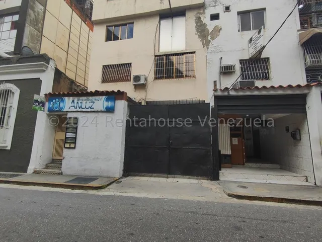 Chacao !! Local Comercial De 100 M2, 1 Baño, Ubicado A Pocos Metros De La Avenida Francisco De Miranda Y Cerca De La Plaza El Indio.