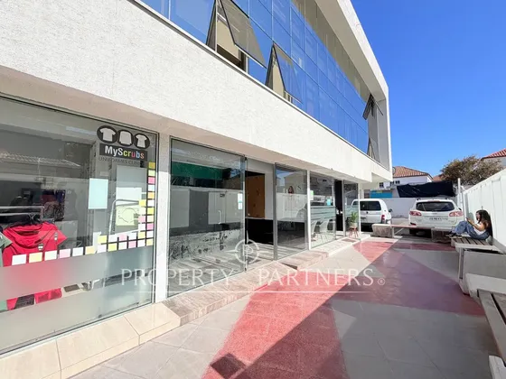Inversión: Oficina/local De 30 M² + Estacionamien...