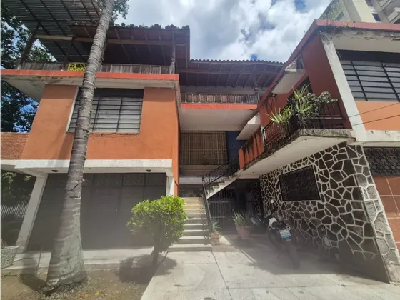 Quinta En Venta Con Zonificacion R7 En Urb La Paz, El Paraiso