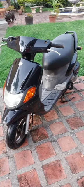 Suzuki Space 100