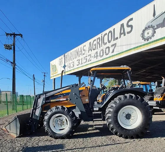 Trator Valtra Bm 110 Plataformado Com Plaina Dianteira.