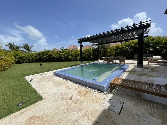 Villa En Venta En Green Village Cap Cana.