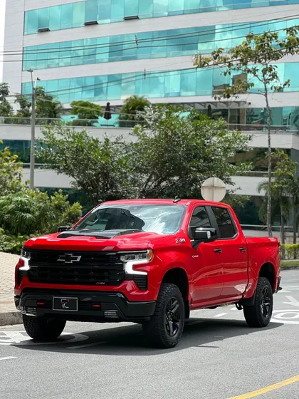 Chevrolet Silverado 5.3 Z71 4x4 At