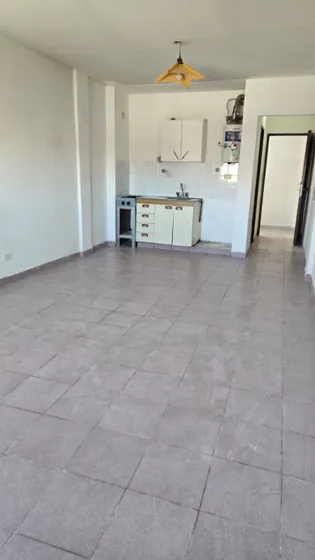 Monoambiente En Alquiler En Moron Centro