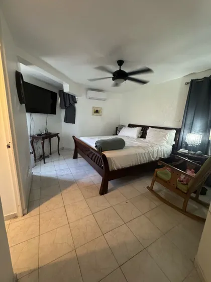 Vendo O Alquilo Casa Para Fines Comercial En Esquina Estratégica En Viejo Arroyo Hondo Codigo: Pd443