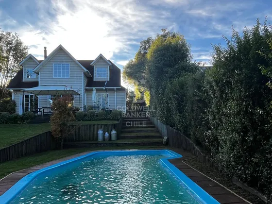 Rebajada Casa En Av Centenario, Puerto Varas