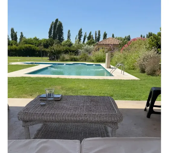 Se Vende Parcela Con Gran Casa, Quincho, Gym, Piscina Y Más
