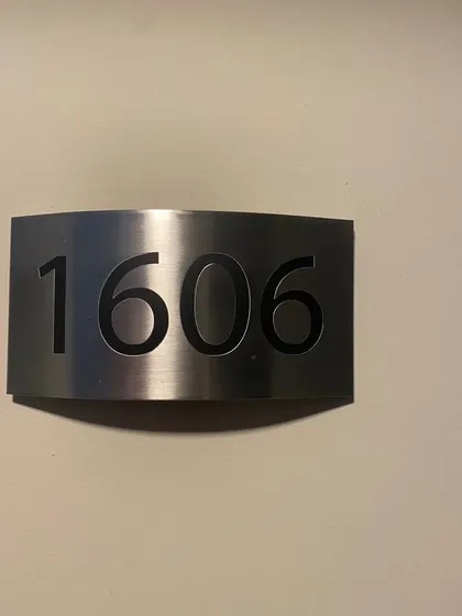 Departamento Como Nuevo, Cerca De Metro Y Servicios