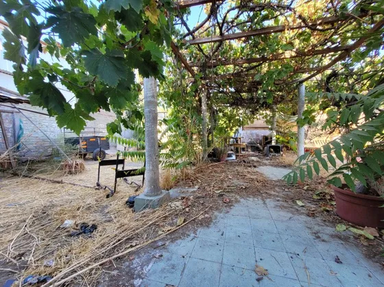 Casa En Venta De 2 Dorm. En La Cisterna