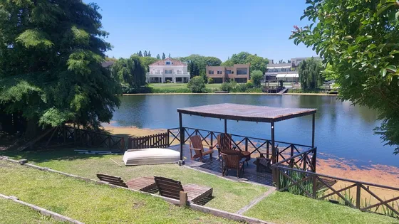 Venta Casa 5 Dormitorios Al Agua - Los Castores - Nordelta