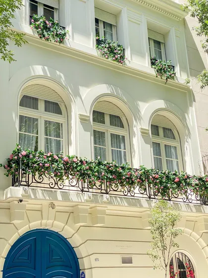 Residencia De Estilo Francés Totalmente Refaccionada En Montevideo Y Av. Alvear