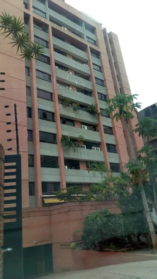 Vendemos Apartamento - Urb. Las Esmeraldas - Baruta - 3/2/2 -  Ver Video - Xavijennyinmuebles