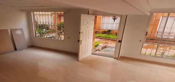Casa Para Venta En Modelia Occidental Fontibón (1608319132).