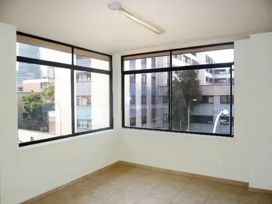 Oficina En Arriendo En Santiago, Metro Universidad De Chile