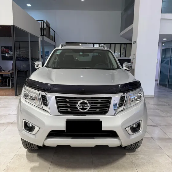 Nissan Np300 2.3 Frontier Le Cd 4x4 Mt