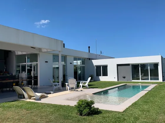 Alq. Temp. Casa 3 Amb. C/pileta La Alameda Canning