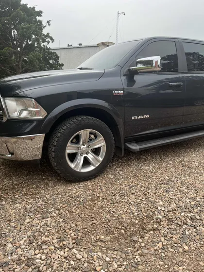Ram 1500 5.7 Laramie Atx V8